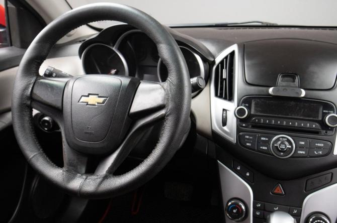 Chevrolet Cruze I Рестайлинг с пробегом 2013 года, цена 699 000 рублей, 268270 км, седан, Автокод Объявления