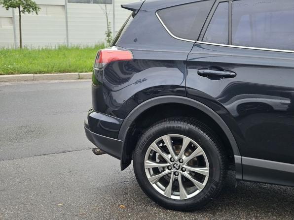 Toyota RAV4 IV (XA40) Рестайлинг с пробегом 2017 года, цена 2 330 000 рублей, 127300 км, внедорожник, Автокод Объявления