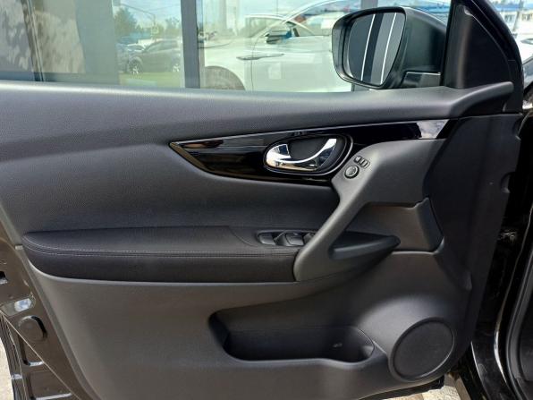 Nissan Qashqai II с пробегом 2018 года, цена 1 849 000 рублей, 79606 км, внедорожник, Автокод Объявления