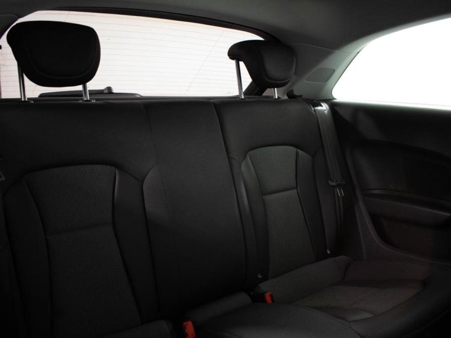 Audi A1 I (8X) Москва  - изображение 10