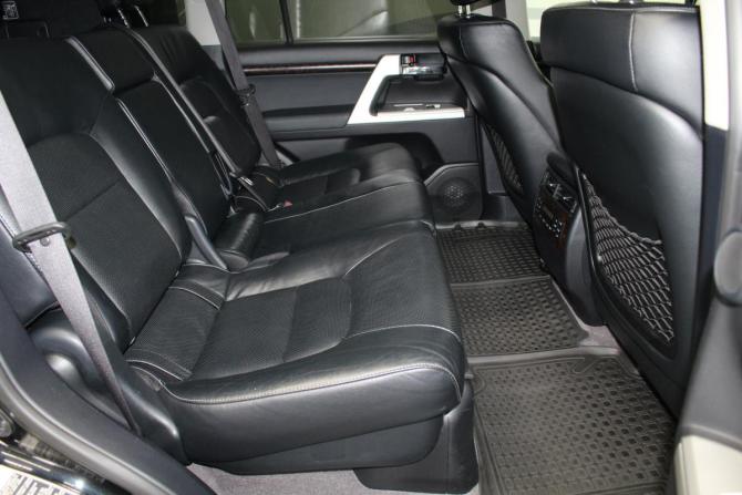 Toyota Land Cruiser 200 Series Рестайлинг 1 с пробегом 2013 года, цена 3 569 000 рублей, 351564 км, внедорожник, Автокод Объявления