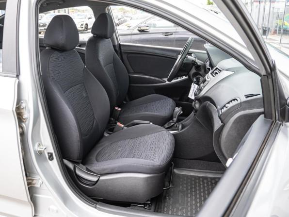 Hyundai Solaris I Рестайлинг с пробегом 2016 года, цена 1 040 000 рублей, 190037 км, седан, Автокод Объявления