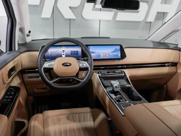 JAC RF8 с пробегом 2025 года, цена 4 500 000 рублей, 1 км, минивэн, Автокод Объявления