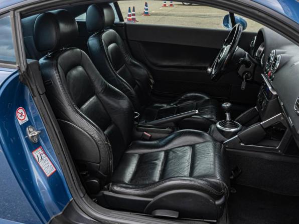 Audi TT I (8N) с пробегом 2002 года, цена 910 000 рублей, 193616 км, купе, Автокод Объявления