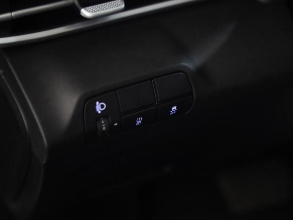 Hyundai Elantra VII (CN7) Рестайлинг с пробегом 2023 года, цена 2 149 000 рублей, 41450 км, седан, Автокод Объявления
