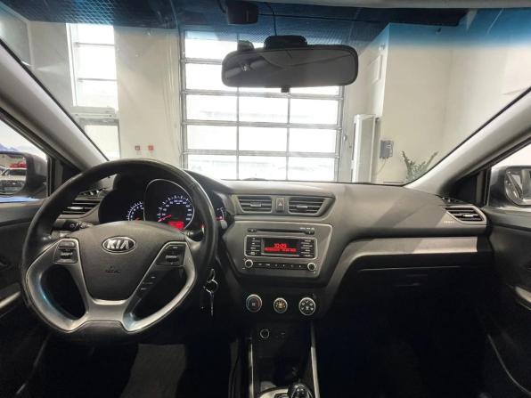 Kia Rio III Рестайлинг с пробегом 2015 года, цена 930 000 рублей, 100649 км, седан, Автокод Объявления