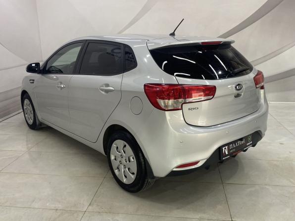Kia Rio III Рестайлинг с пробегом 2016 года, цена 1 099 000 рублей, 71321 км, хэтчбек, Автокод Объявления