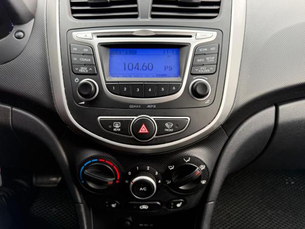 Hyundai Solaris I с пробегом 2014 года, цена 930 000 рублей, 105000 км, седан, Автокод Объявления