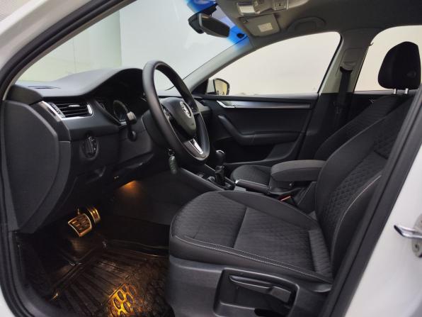 Skoda Octavia III (A7) Рестайлинг с пробегом 2017 года, цена 2 105 000 рублей, 39120 км, лифтбек, Автокод Объявления