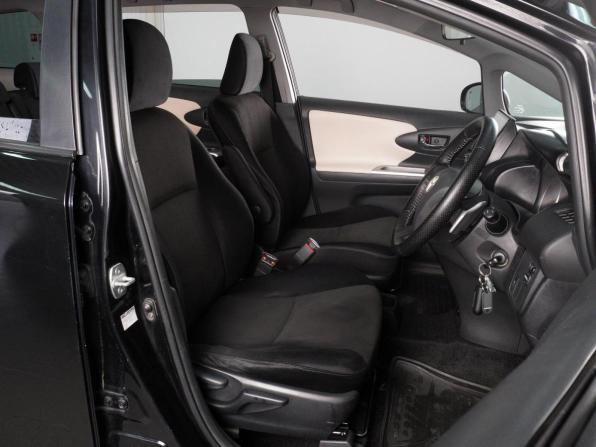 Toyota Wish II с пробегом 2010 года, цена 1 135 000 рублей, 152688 км, минивэн, Автокод Объявления