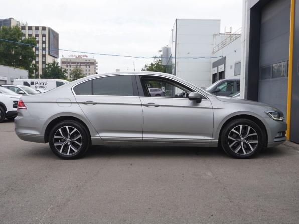 Volkswagen Passat B8 с пробегом 2017 года, цена 1 730 000 рублей, 166253 км, седан, Автокод Объявления