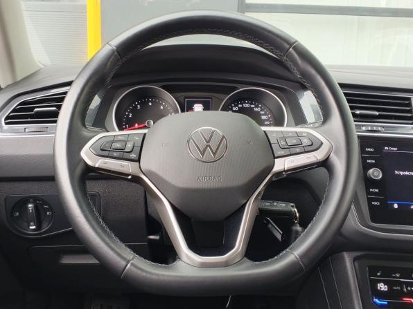 Volkswagen Tiguan II Рестайлинг с пробегом 2021 года, цена 2 450 000 рублей, 108580 км, внедорожник, Автокод Объявления