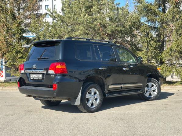 Toyota Land Cruiser 200 Series Рестайлинг 1 с пробегом 2013 года, цена 4 670 000 рублей, 94485 км, внедорожник, Автокод Объявления