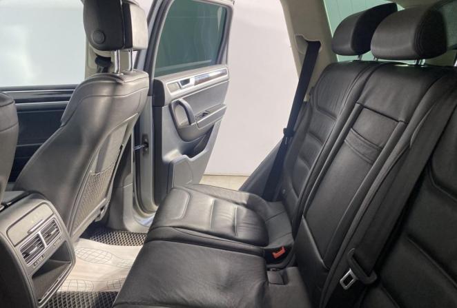 Volkswagen Touareg II Рестайлинг с пробегом 2015 года, цена 2 690 000 рублей, 243284 км, внедорожник, Автокод Объявления