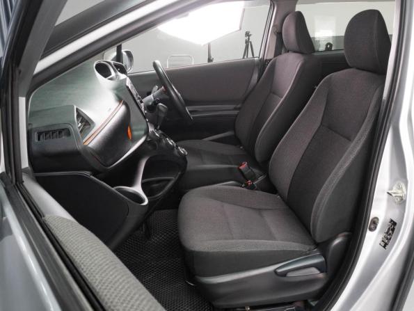 Toyota Sienta II Рестайлинг с пробегом 2019 года, цена 1 569 000 рублей, 94161 км, компактвэн, Автокод Объявления