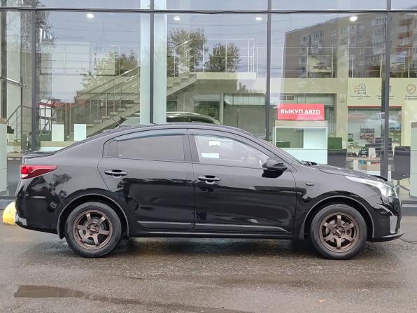 Kia Rio IV Рестайлинг с пробегом 2021 года, цена 1 680 000 рублей, 44000 км, седан, Автокод Объявления
