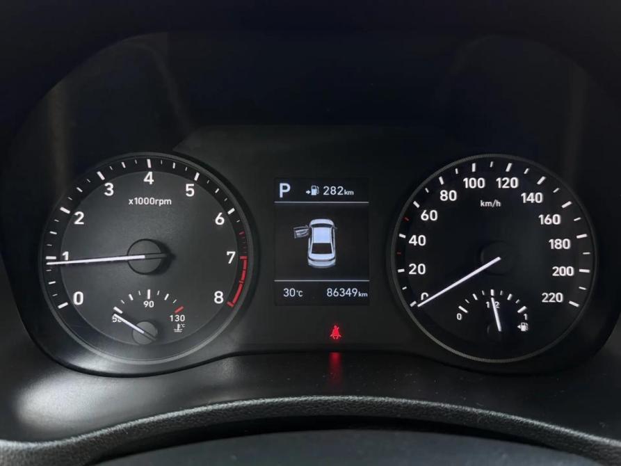 Hyundai Solaris II Кемерово  - изображение 7