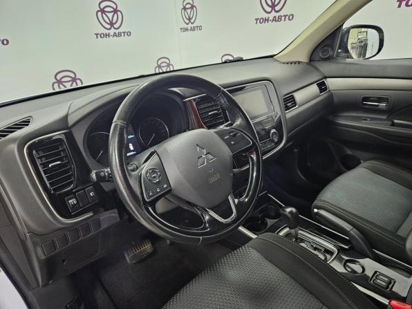 Mitsubishi Outlander III Рестайлинг 2 с пробегом 2018 года, цена 1 865 000 рублей, 93221 км, внедорожник, Автокод Объявления