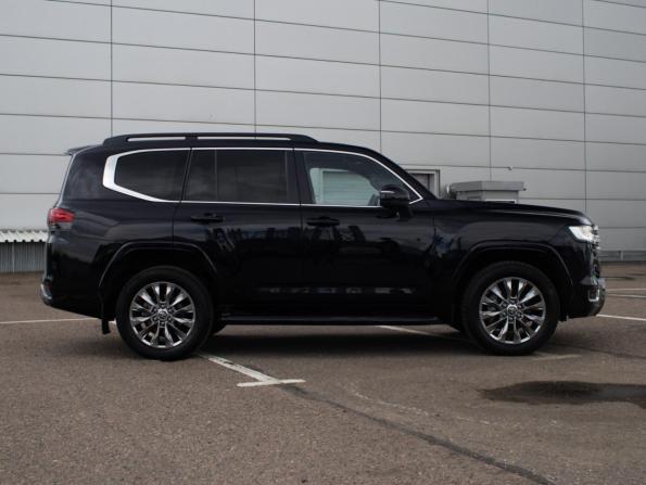 Toyota Land Cruiser 300 Series с пробегом 2023 года, цена 12 699 000 рублей, 26744 км, внедорожник, Автокод Объявления