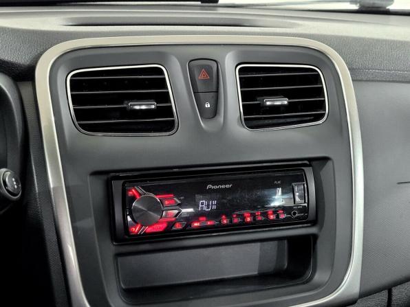 Renault Logan II с пробегом 2018 года, цена 680 000 рублей, 156399 км, седан, Автокод Объявления