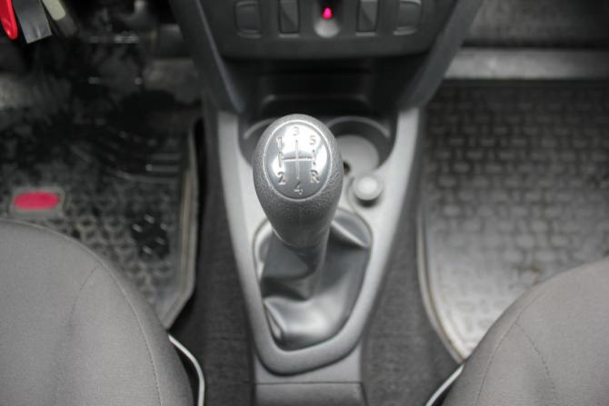 Renault Sandero II с пробегом 2015 года, цена 490 000 рублей, 199201 км, хэтчбек, Автокод Объявления