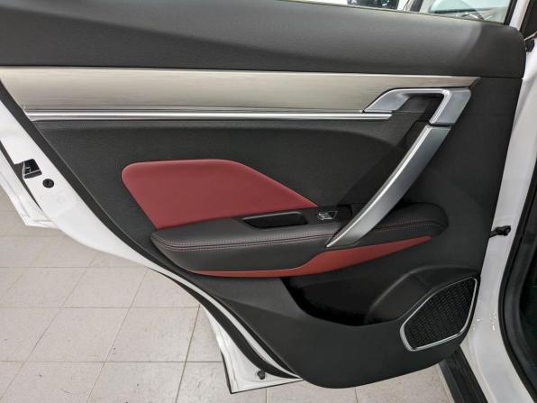 Belgee X50 с пробегом 2024 года, цена 2 350 000 рублей, 13 км, внедорожник, Автокод Объявления
