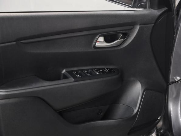 Kia Rio IV Рестайлинг с пробегом 2021 года, цена 1 799 000 рублей, 76669 км, хэтчбек, Автокод Объявления