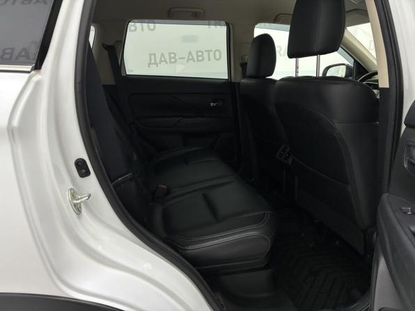 Mitsubishi Outlander III Рестайлинг 3 с пробегом 2019 года, цена 2 599 000 рублей, 193000 км, внедорожник, Автокод Объявления