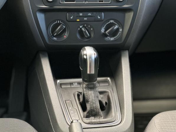 Volkswagen Jetta VI Рестайлинг с пробегом 2015 года, цена 1 240 000 рублей, 163321 км, седан, Автокод Объявления