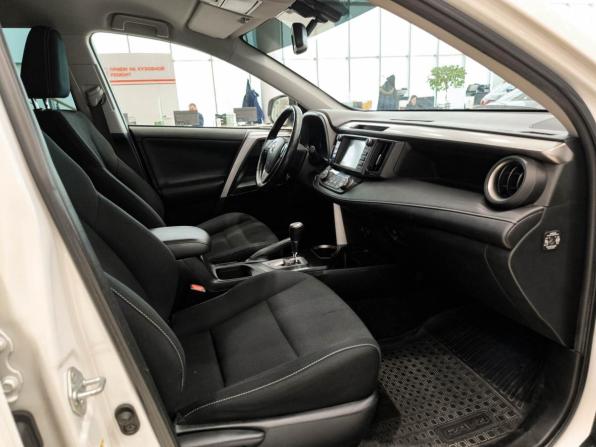 Toyota RAV4 IV (XA40) Рестайлинг с пробегом 2016 года, цена 2 180 000 рублей, 109460 км, внедорожник, Автокод Объявления