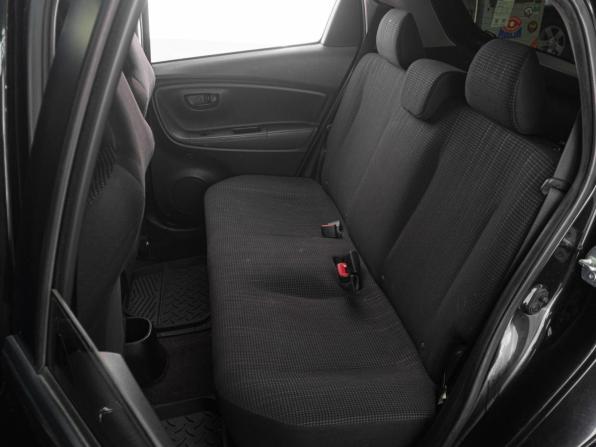 Toyota Vitz III (XP130) Рестайлинг с пробегом 2016 года, цена 999 000 рублей, 122637 км, хэтчбек, Автокод Объявления