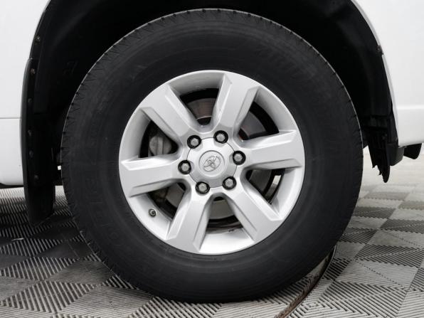 Toyota Land Cruiser Prado 150 Series Рестайлинг 1 с пробегом 2014 года, цена 3 295 000 рублей, 207492 км, внедорожник, Автокод Объявления