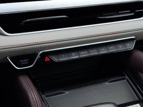 Geely Monjaro I с пробегом 2024 года, цена 3 319 000 рублей, 58694 км, внедорожник, Автокод Объявления