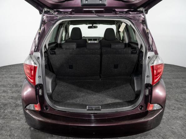 Toyota Ractis II с пробегом 2012 года, цена 875 000 рублей, 134049 км, хэтчбек, Автокод Объявления