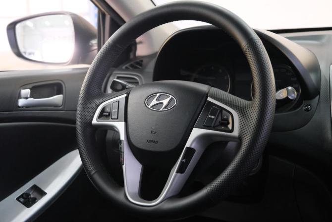 Hyundai Solaris I с пробегом 2011 года, цена 699 000 рублей, 206500 км, седан, Автокод Объявления