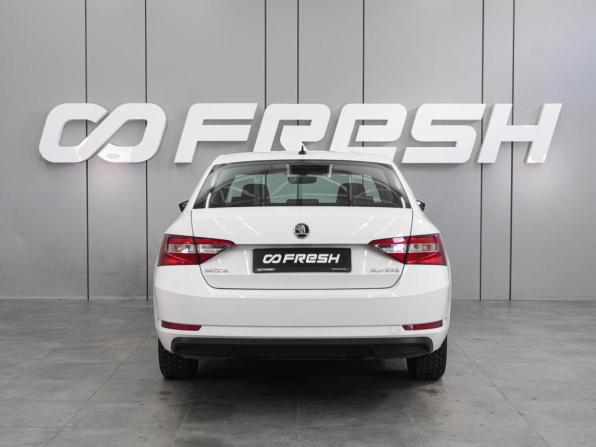 Skoda Superb III с пробегом 2016 года, цена 1 850 000 рублей, 135425 км, лифтбек, Автокод Объявления