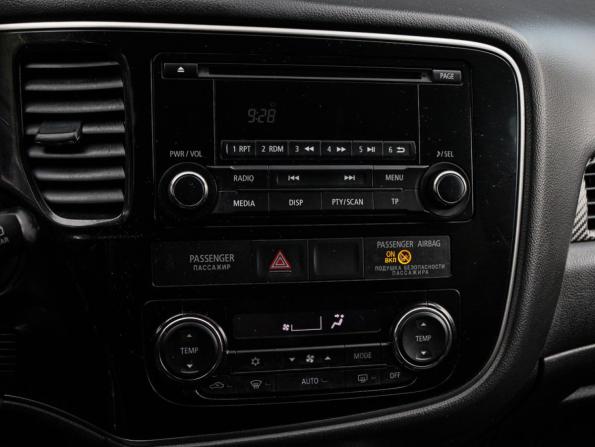 Mitsubishi Outlander III Рестайлинг 2 с пробегом 2017 года, цена 1 699 000 рублей, 147361 км, внедорожник, Автокод Объявления