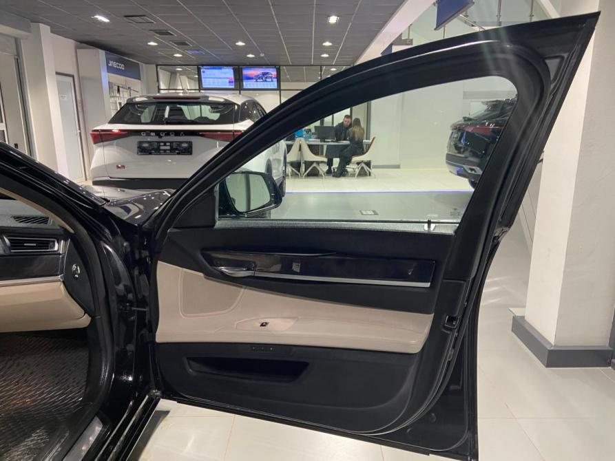 BMW 7 серии V (F01/F02/F04) Сыктывкар  - изображение 8