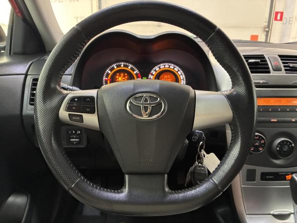 Toyota Corolla X (E140 E150) Рестайлинг с пробегом 2012 года, цена 1 040 000 рублей, 227000 км, седан, Автокод Объявления