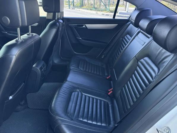 Volkswagen Passat B7 с пробегом 2012 года, цена 1 079 000 рублей, 216312 км, седан, Автокод Объявления