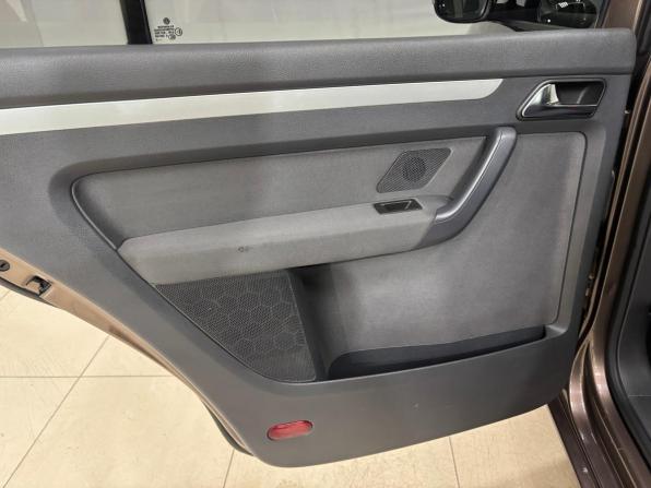 Volkswagen Touran I Рестайлинг 2 с пробегом 2014 года, цена 1 250 000 рублей, 187302 км, компактвэн, Автокод Объявления