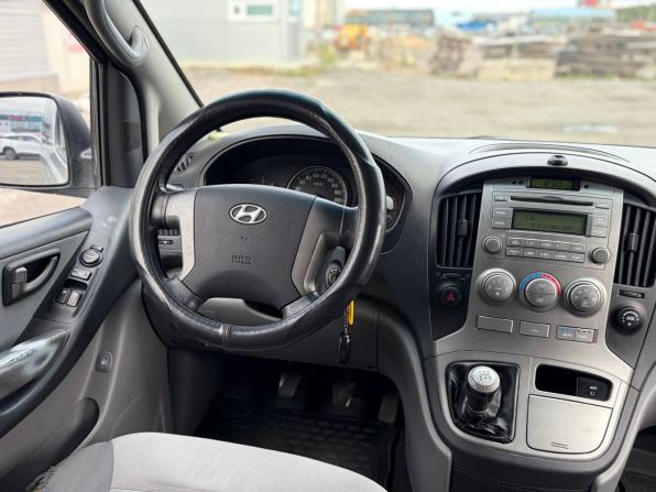 Hyundai H-1 II с пробегом 2008 года, цена 895 000 рублей, 454000 км, минивэн, Автокод Объявления