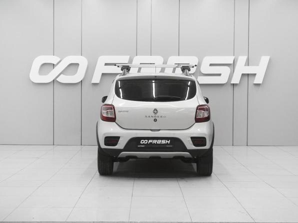 Renault Sandero II с пробегом 2017 года, цена 879 000 рублей, 193273 км, хэтчбек, Автокод Объявления
