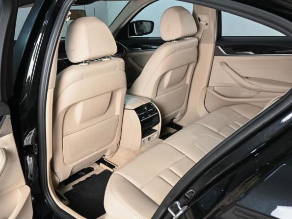 BMW 5 серии VII (G30/G31/G38) с пробегом 2017 года, цена 2 980 000 рублей, 153855 км, седан, Автокод Объявления