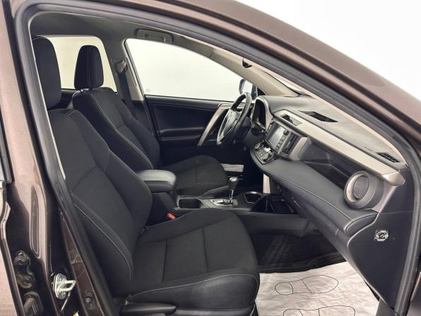 Toyota RAV4 IV (XA40) Рестайлинг с пробегом 2018 года, цена 2 228 200 рублей, 171842 км, внедорожник, Автокод Объявления