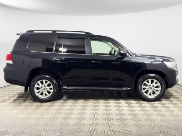 Toyota Land Cruiser 200 Series Рестайлинг 2 с пробегом 2018 года, цена 6 620 900 рублей, 125115 км, внедорожник, Автокод Объявления