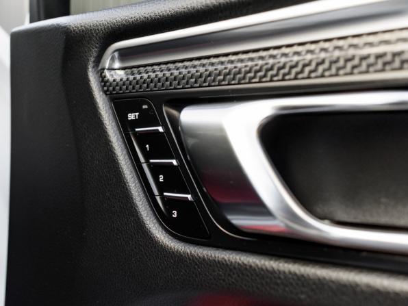 Porsche Macan I с пробегом 2015 года, цена 3 100 000 рублей, 151707 км, внедорожник, Автокод Объявления