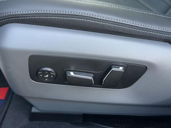BMW 5 серии VIII (G60/G61/G68) с пробегом 2025 года, цена 8 400 000 рублей, 5854 км, седан, Автокод Объявления