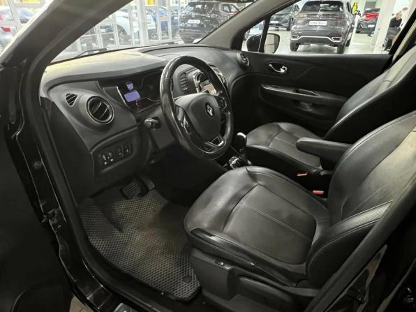 Renault Kaptur I с пробегом 2018 года, цена 1 540 000 рублей, 150300 км, внедорожник, Автокод Объявления