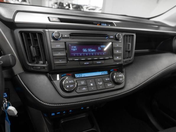 Toyota RAV4 IV (XA40) Рестайлинг с пробегом 2018 года, цена 2 670 000 рублей, 53034 км, внедорожник, Автокод Объявления